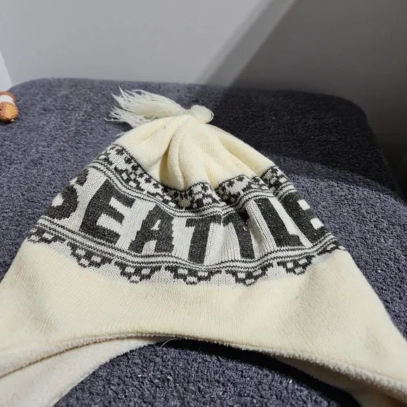 Seattle  cap - Picture 3 of 3